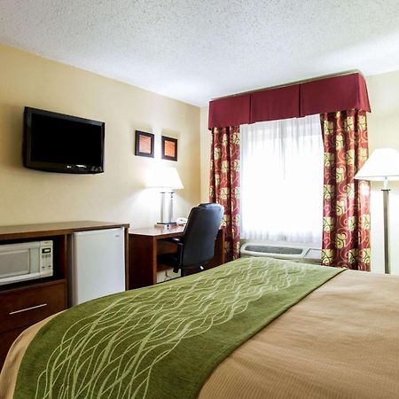 Comfort Inn Columbia-Bush River Bagian luar foto