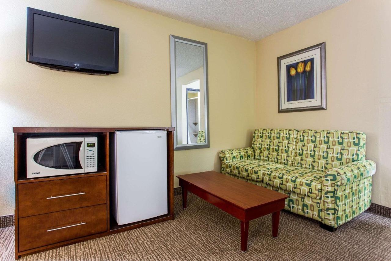Comfort Inn Columbia-Bush River Bagian luar foto