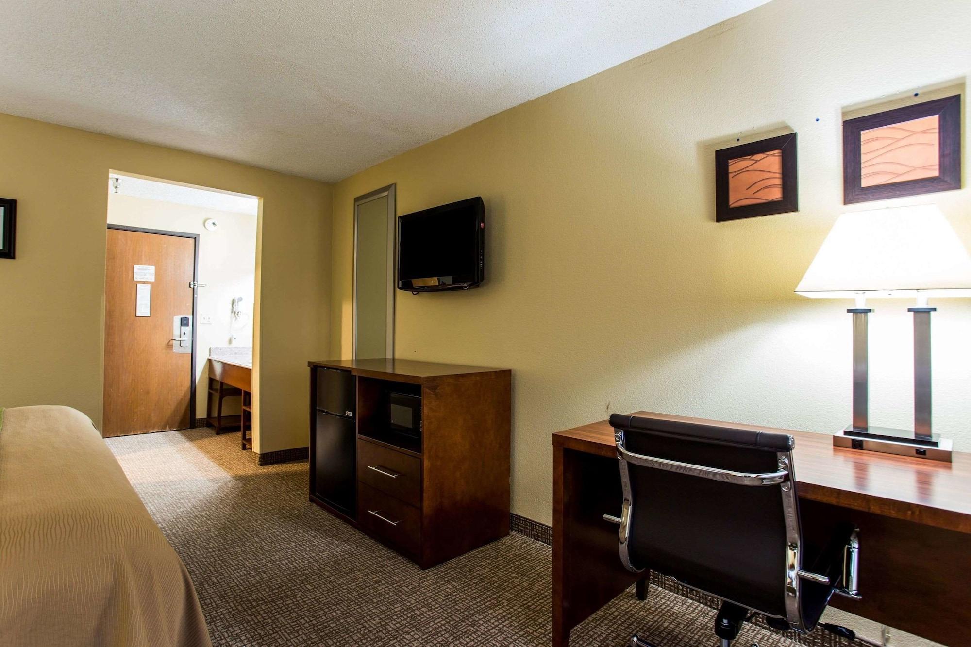 Comfort Inn Columbia-Bush River Bagian luar foto